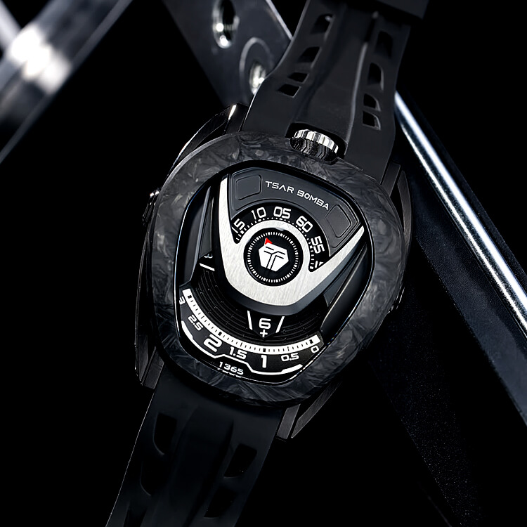 TSAR BOMBA サーボンバ の腕時計