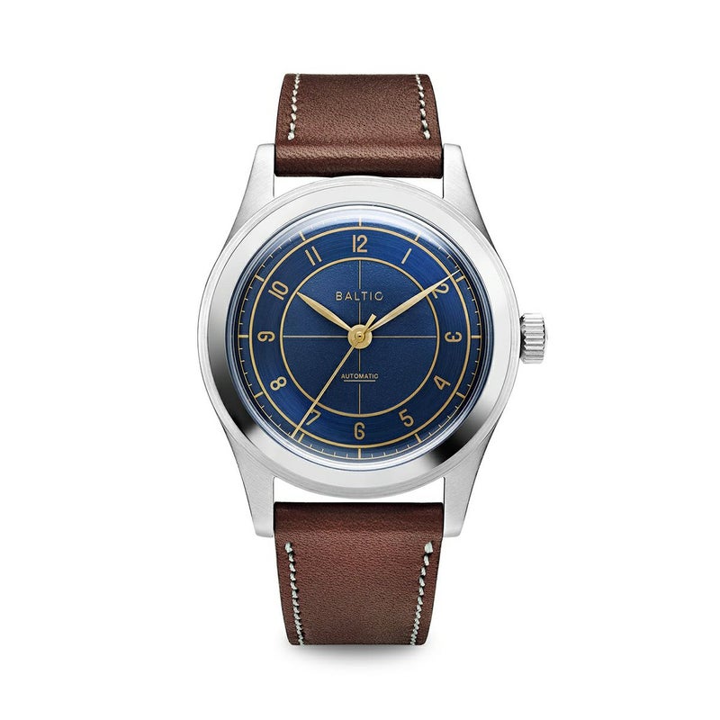 【受注販売】BALTIC WATCHES / バルチック HMS 002 ブルー ギルト スケルトンケースバック チョコレートレザーストラップの公式ECサイト掲載画像