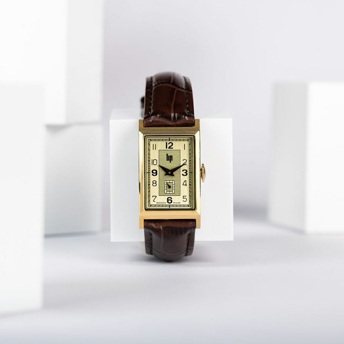 FINEBOYS2025年9月号でSnowMan目黒漣さん着用 LIP / リップ チャーチル