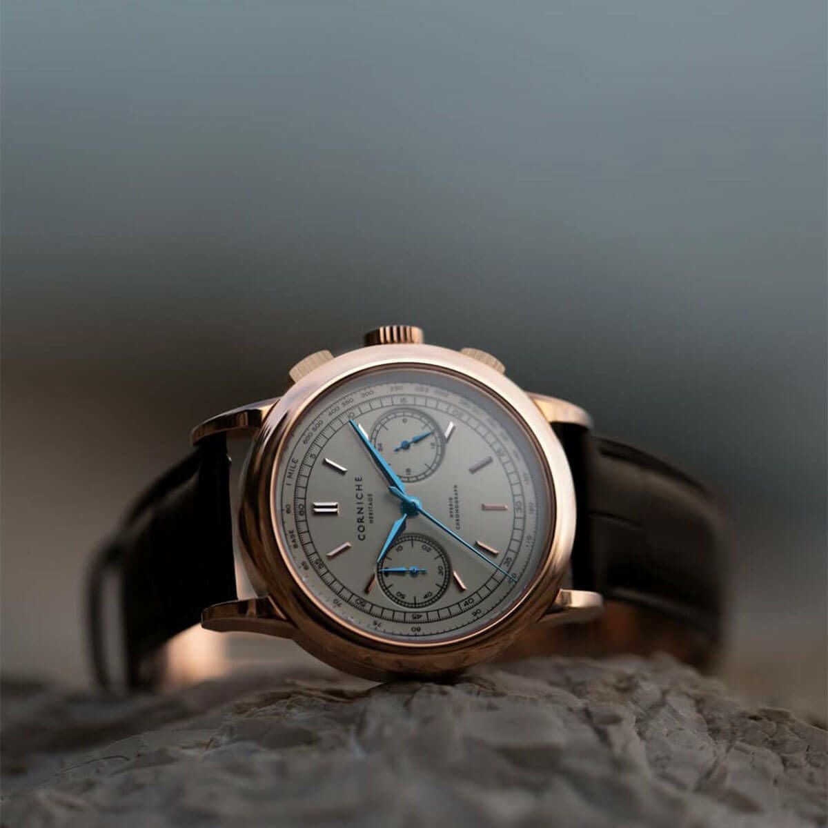 CORNICHE / コーニッシュ メンズ ヘリテージ クロノグラフ ローズ