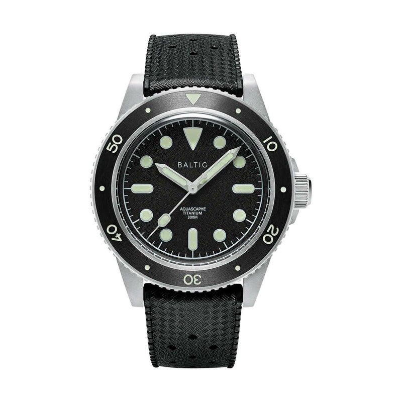 【受注販売】BALTIC WATCHES / バルチックアクアスカーフ チタニウム41 ブラックトロピックラバーベルトの公式ECサイト掲載画像