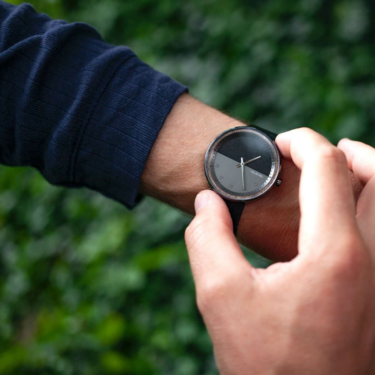 VEJRHOJ / ヴェアホイ The NIGHT メンズ腕時計 | H°M'S