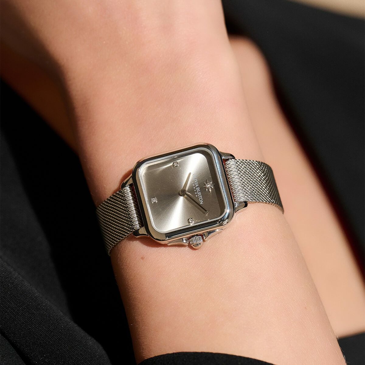OLIVIA BURTON / オリビア・バートン クラシック 28mm グロブナー