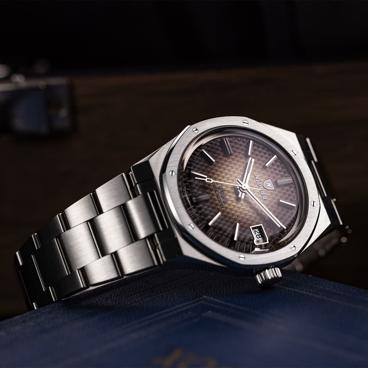 Nivada Grenchen / ニバダ グレンヒェン F77 スモークダイヤル デイト