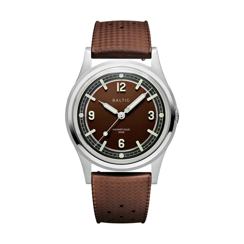 【受注販売】BALTIC WATCHES / バルチック エルメティック ツアラー ブラウン ダイヤルトロピックラバーベルトの公式ECサイト掲載画像