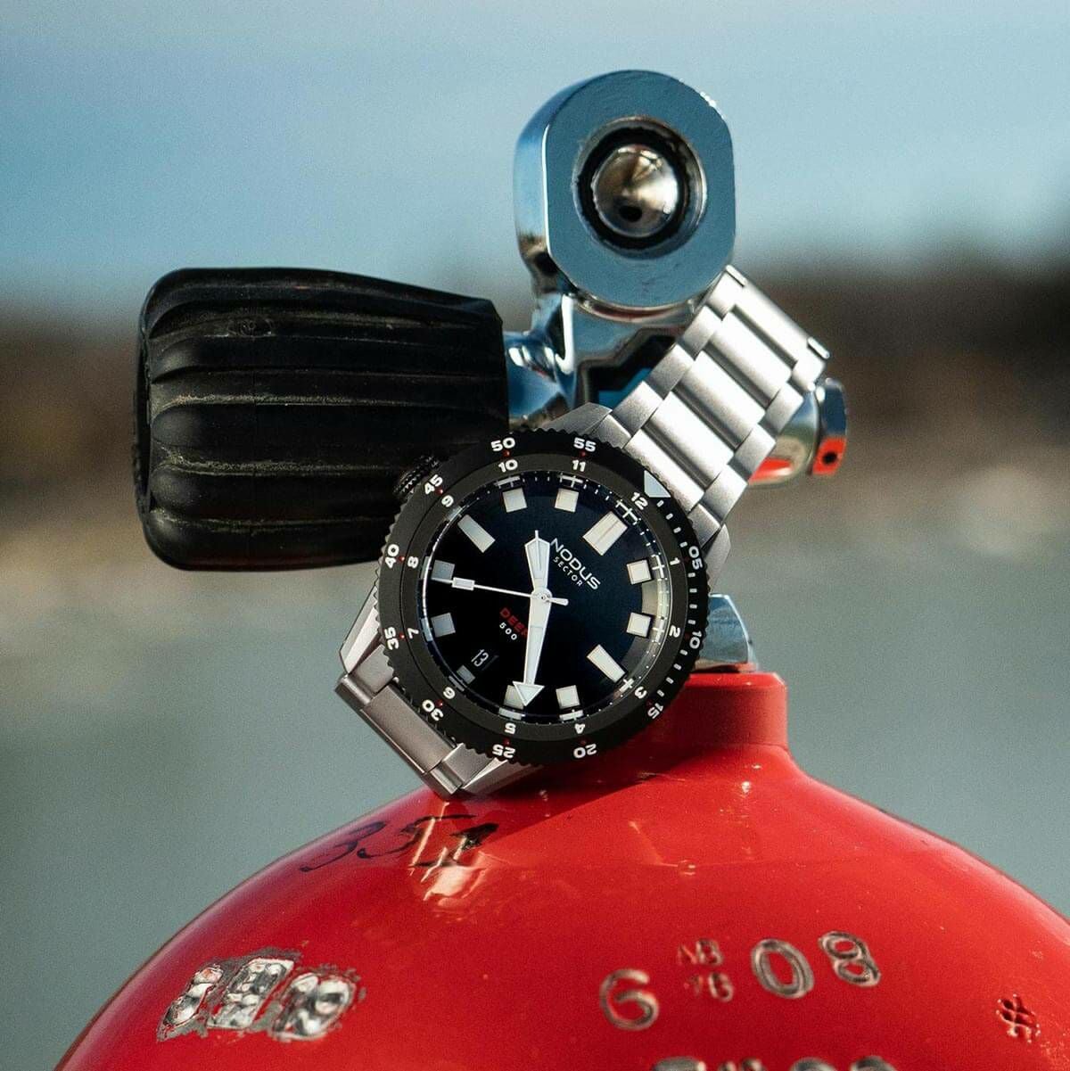 NODUS Watches / ノダスウォッチ SECTOR DEEP BLACK DESTRO メンズ