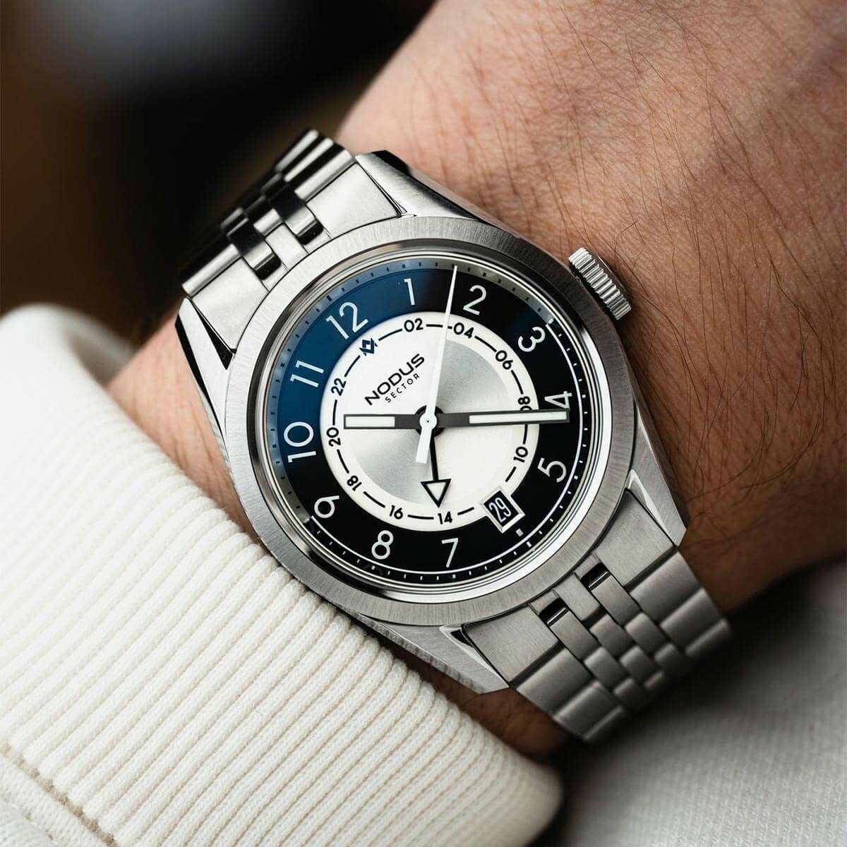 NODUS Watches / ノダスウォッチ SECTOR GMT TUXEDO STAINLESS STEEL