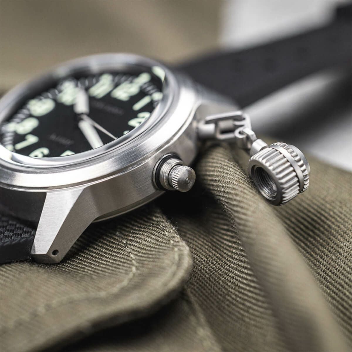 Praesidus / プレジダス A-5 UDT Rubber Tropic メンズ腕時計 | H°M'S