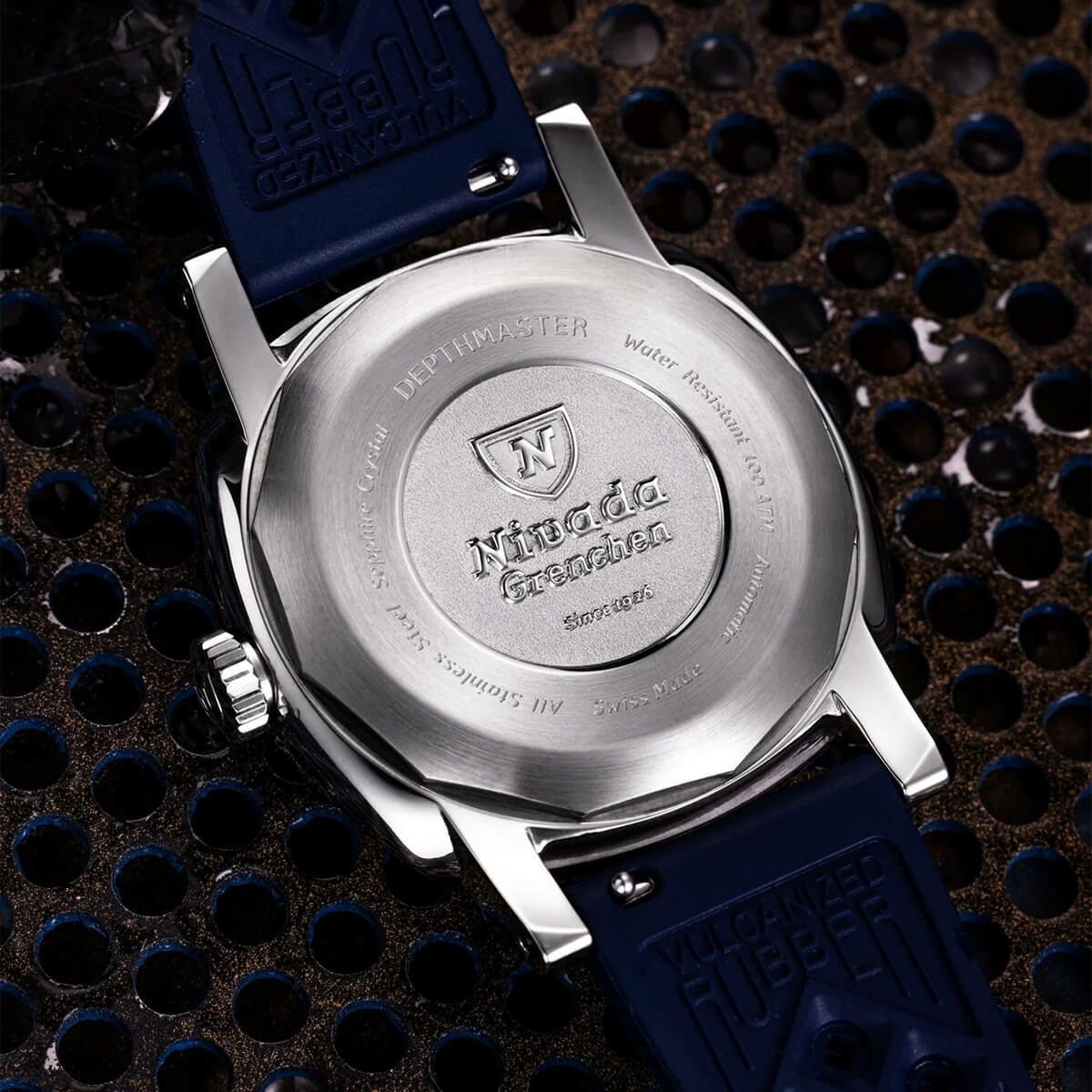 Nivada Grenchen / ニバダ グレンヒェン 【世界限定150本】デプス
