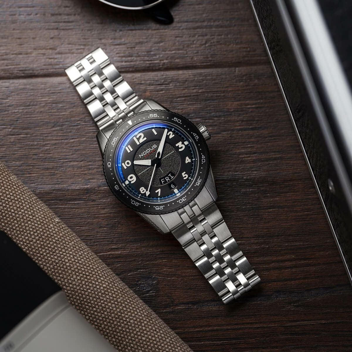 NODUS Watches / ノダスウォッチ SECTOR 2 PILOT BLACK BIRD BLACK DLC