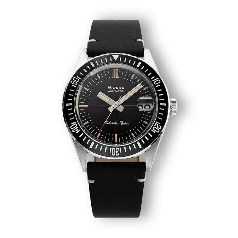 【受注販売】Nivada Grenchen / ニバダ グレンヒェン アンタークティック ダイバーデイト ブラック レザー ホワイトステッチの公式ECサイト掲載画像