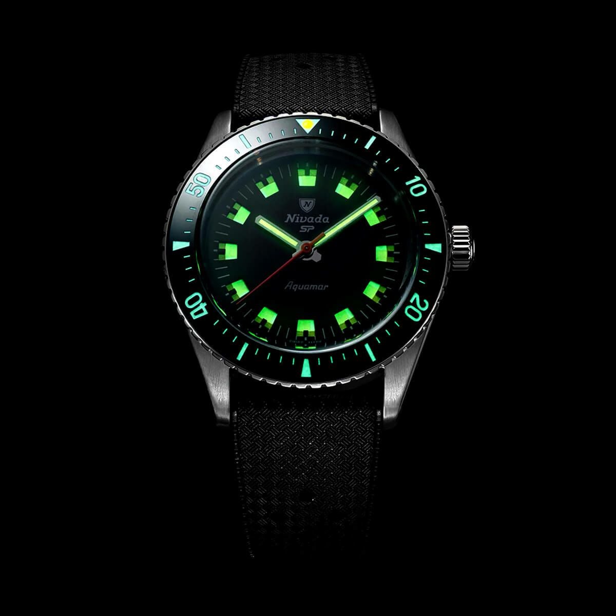 Nivada Grenchen / ニバダ グレンヒェン アンタークティック アクア