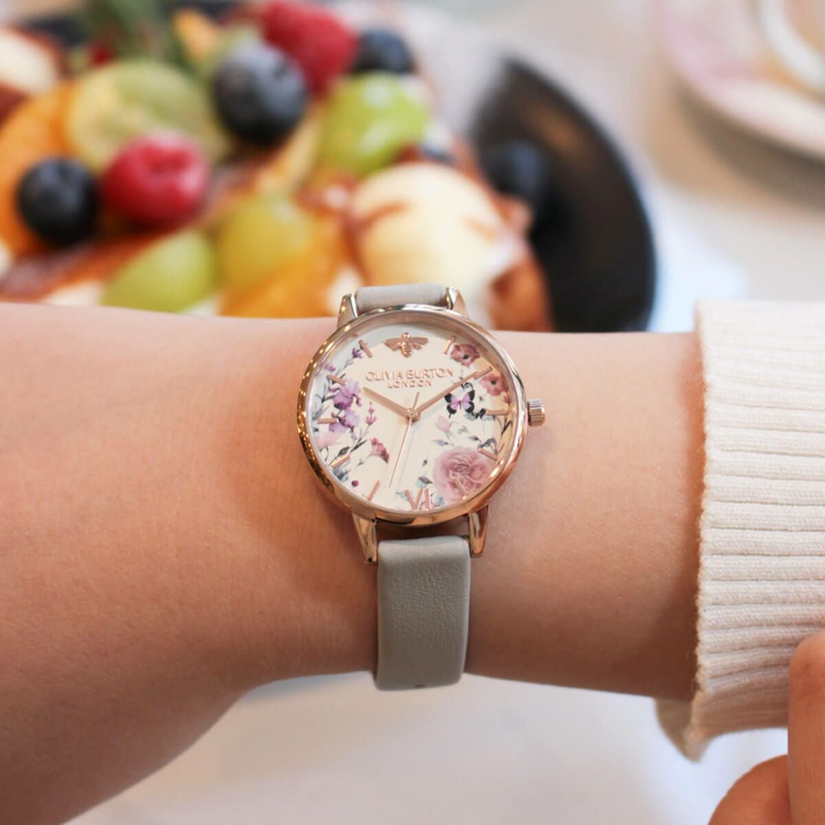 OLIVIA BURTON / オリビア・バートン シグネチャー 30mm イラストレイ