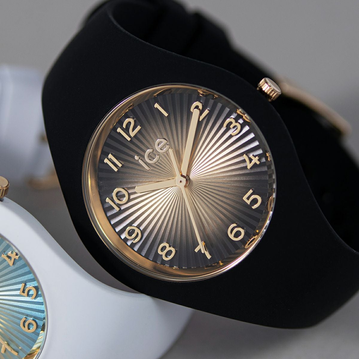 ICE-WATCH / アイスウォッチ ICE champagne ブラックゴールドシェード