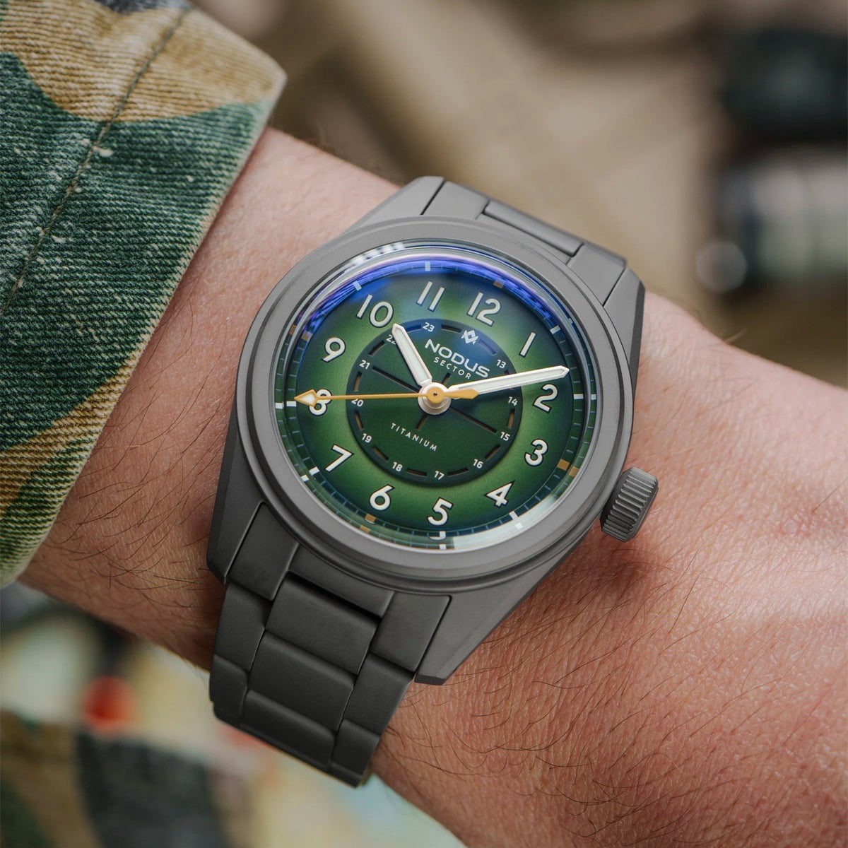 NODUS Watches / ノダス ウォッチ SECTOR II フィールド チタニウム