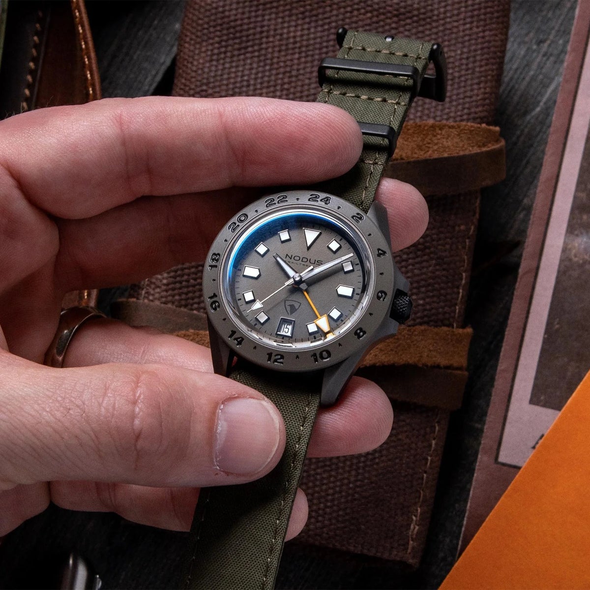 NODUS Watches / ノダス ウォッチ TRAILTREKKER - CLAY メンズ腕時計